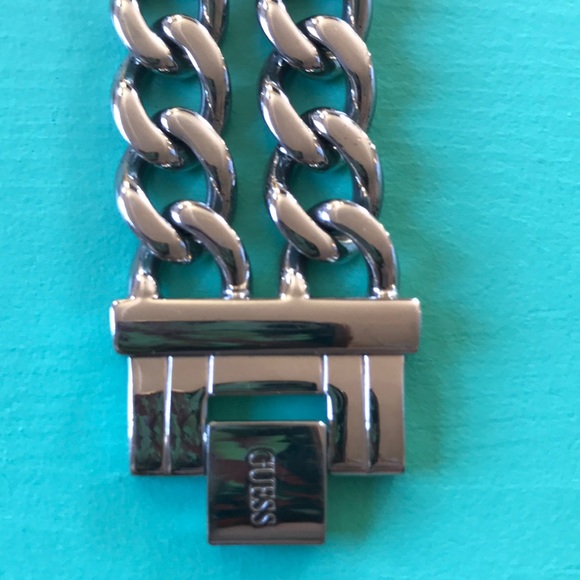 Guess silver bracelet watch - Picture 4 of 7